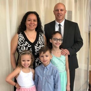 Meet your Posher, Deena